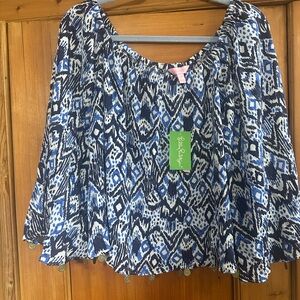 Lilly Pulitzer- Sz. m bat sleeve top with coin trim. NWT
